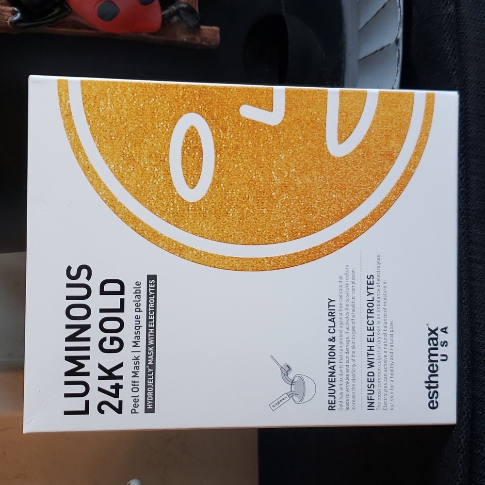 Esthemax Hydrojelly Luminous 24k Gold Peel Off Mask. UNOPENED